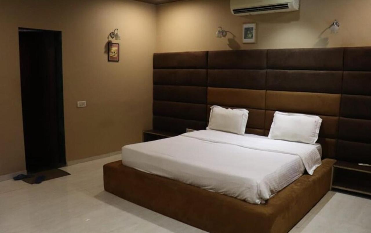Lion'S Cage Villa Igatpuri Exterior photo